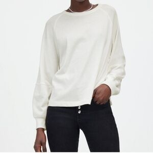 Madewell Relaxed Long-Sleeve Raglan Tee in Eyelet White size S NWT NT718